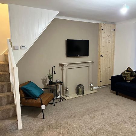 Stylish Miners Cottage, Treorchy, Rhondda Treorky ภายนอก รูปภาพ